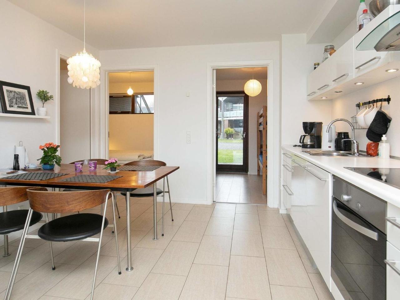 4 Person Holiday Home In 보겐세 외부 사진